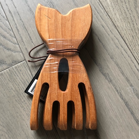 Vintage Whale’s Tail Wooden Salad & Pasta Servers - Picture 2 of 4